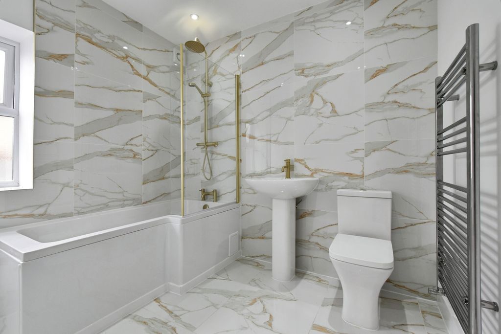 Property photo 2 of 21 Pbox-Img.Jpg