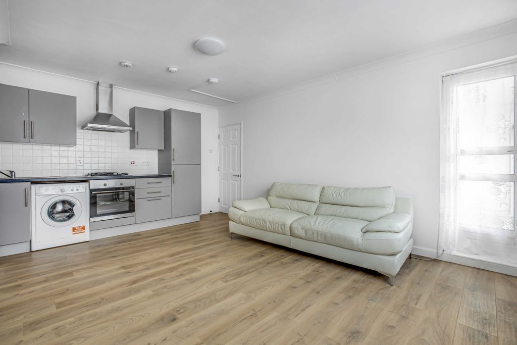 Property photo 1 of 8 Kitchen/Living Area
