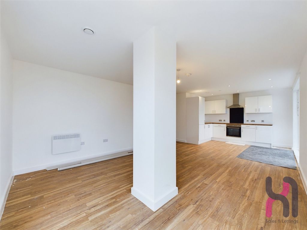 Property photo 3 of 11 Picture No. 21
