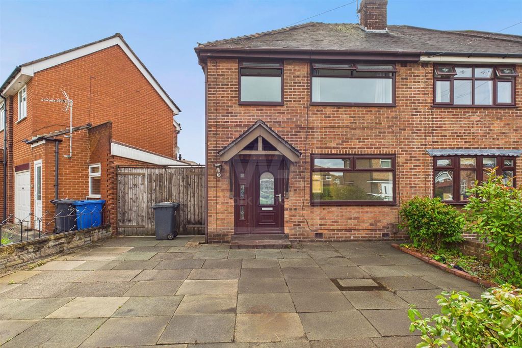 Property photo 1 of 9 Front