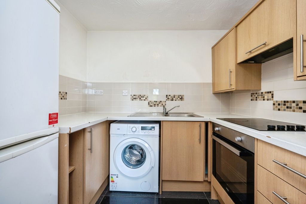 Property photo 3 of 17 Pbox-Img.Jpg