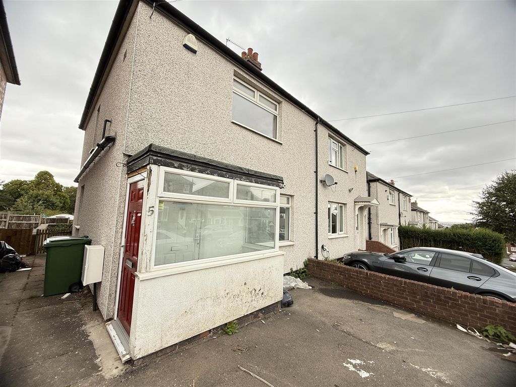 Property photo 2 of 13 5 Highfield -2.Jpg