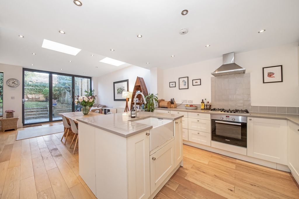 Property photo 1 of 14 Img_1763