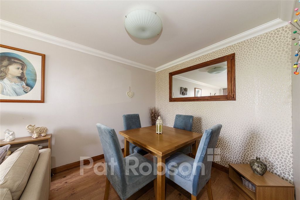 Property photo 3 of 14 Picture 3