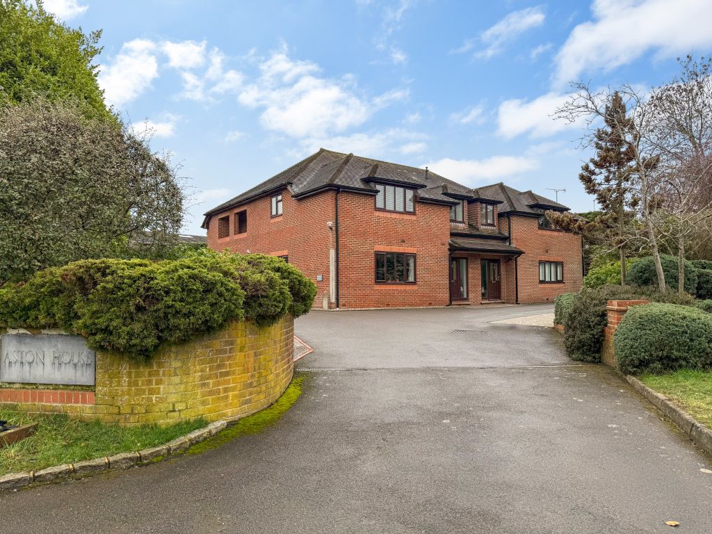 Property photo 1 of 8