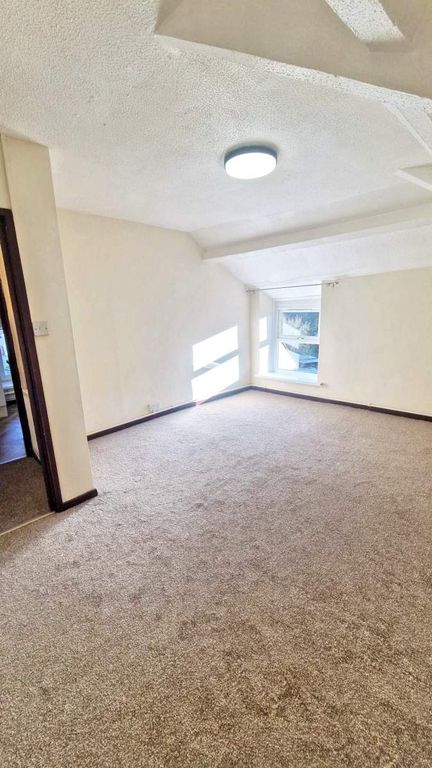 Property photo 3 of 11 Living Room