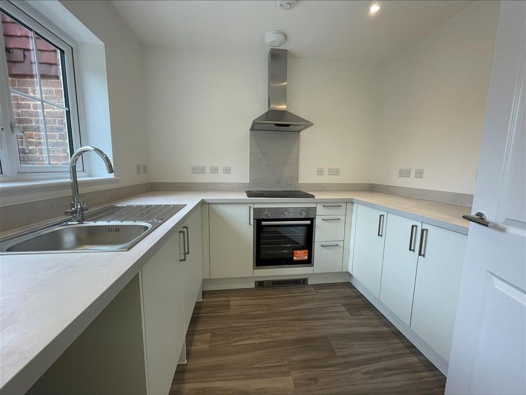 Property photo 1 of 9 Kitchen