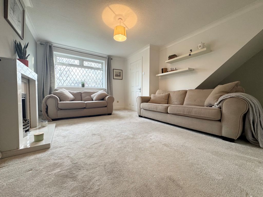 Property photo 2 of 9 Living Room