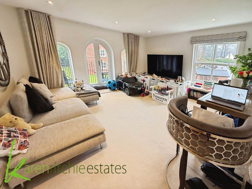 Property photo 2 of 11