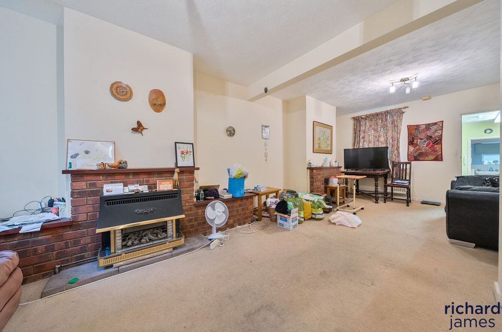 Property photo 3 of 16 52A383c6377E488F82F24F9Efc9Bb96A