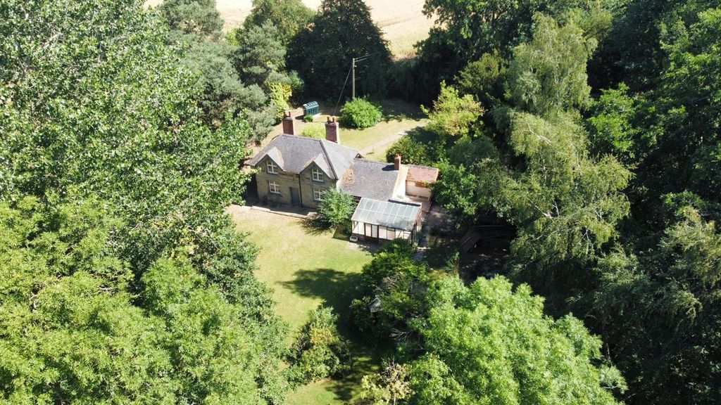 Property photo 1 of 28 Dji_Fly_20250710_110056_164_1752141720869_Photo_Optimized.Jpeg