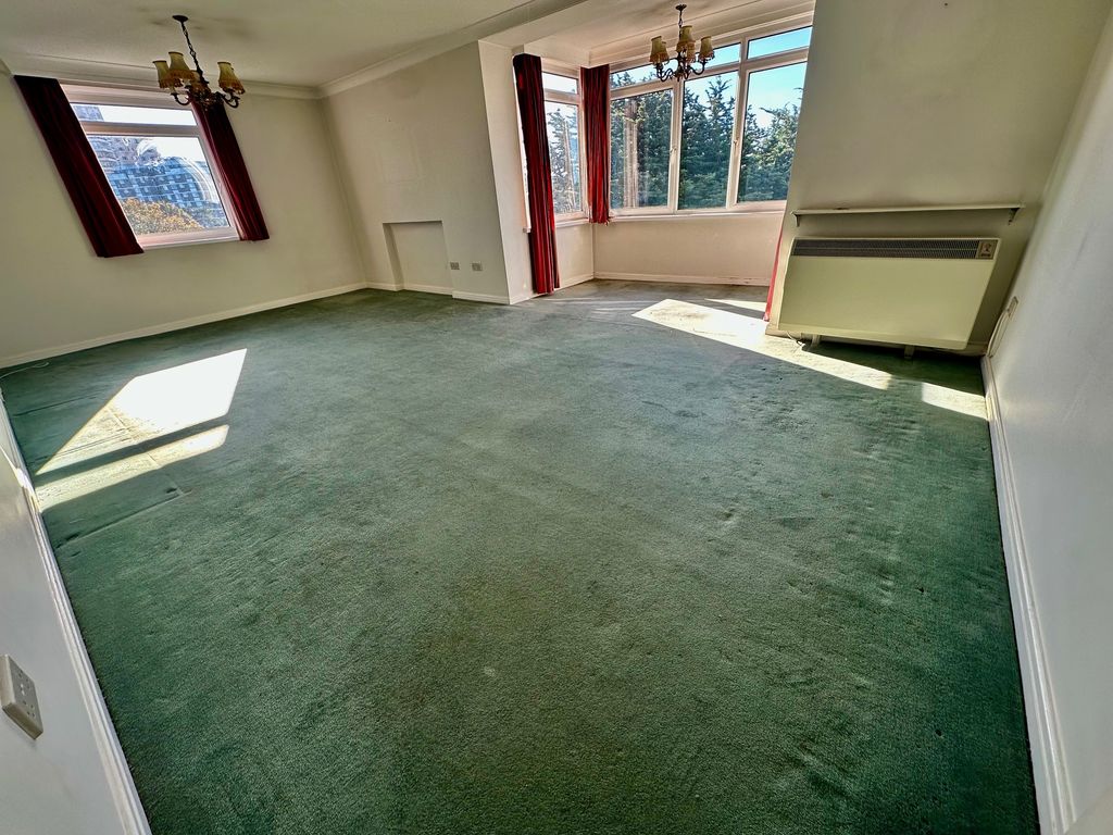 Property photo 3 of 25 Image