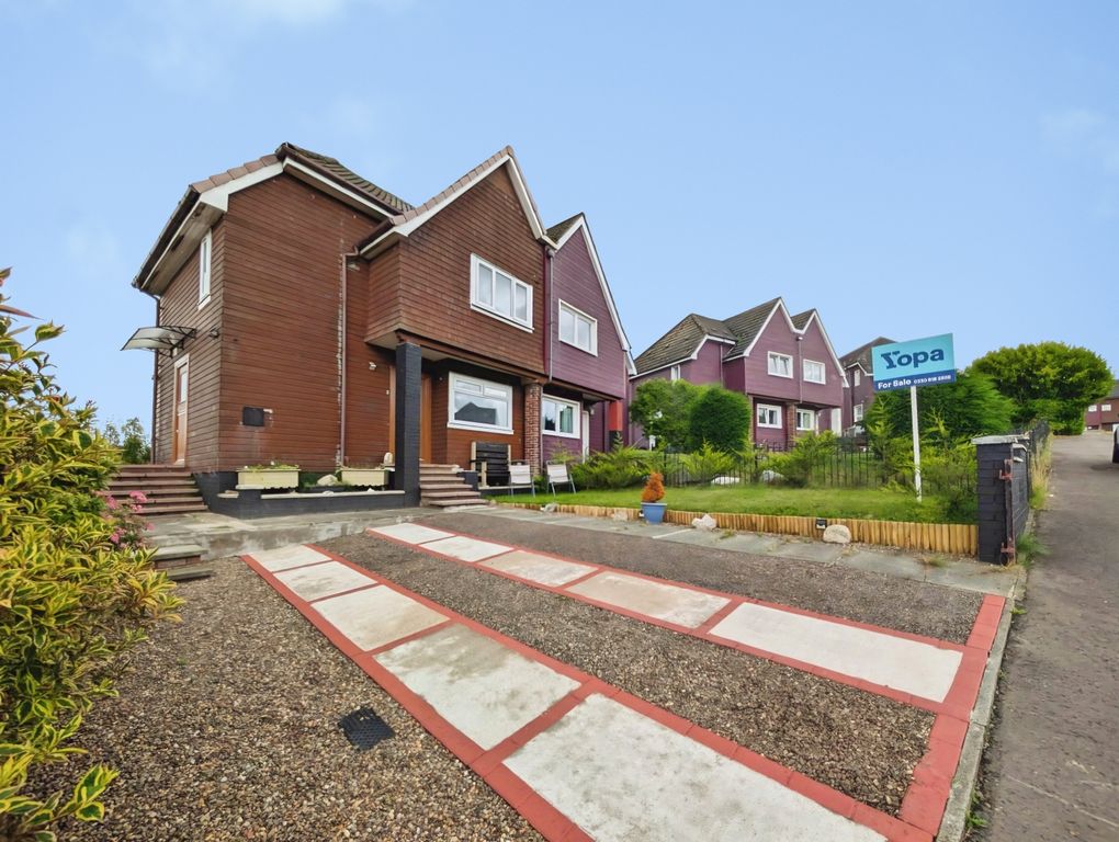 Property photo 1 of 18 External Front