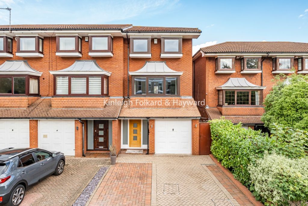 Property photo 3 of 14 5035ee87-8554-46Fe-8