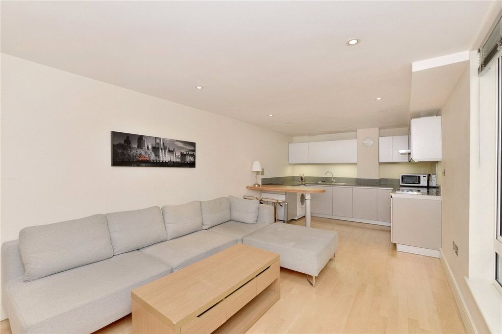 Property photo 1 of 9 Picture No. 11