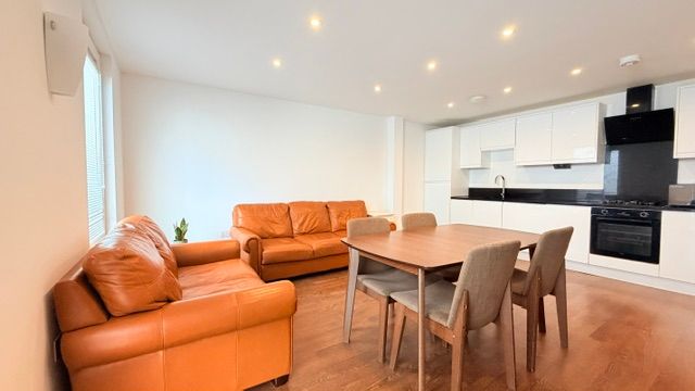 Property photo 3 of 18