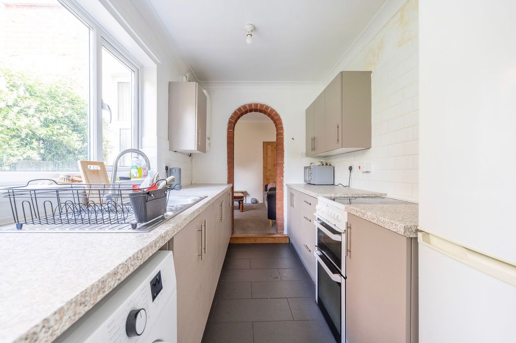 Property photo 3 of 19