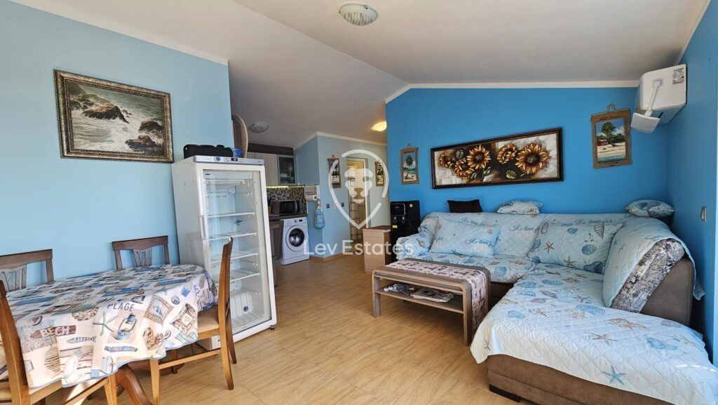 Property photo 2 of 22