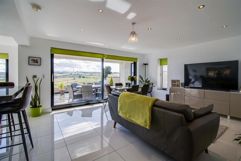 Additional image 7 of 5 bed detached house for saleFoxroyd Lane, Dewsbury WF12