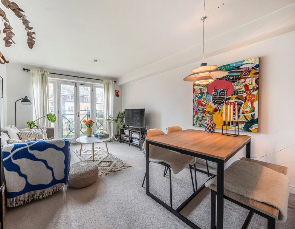 Property photo 2 of 17 Living/Dining