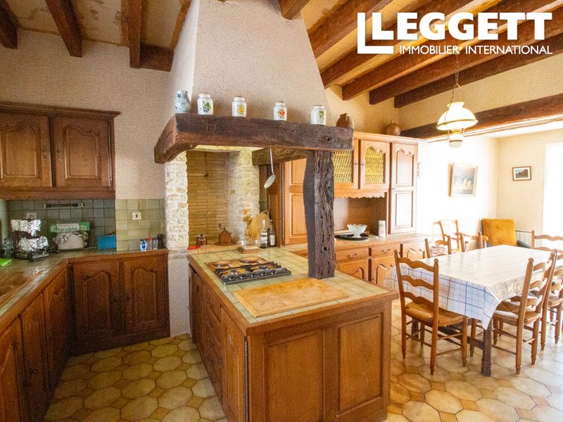 Property photo 2 of 10