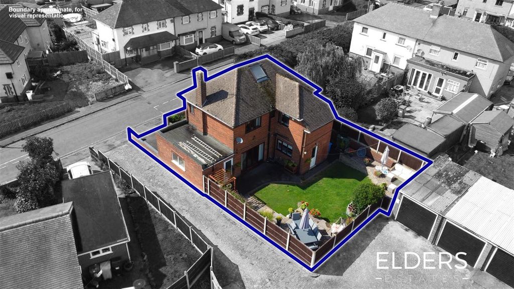 Property photo 2 of 31