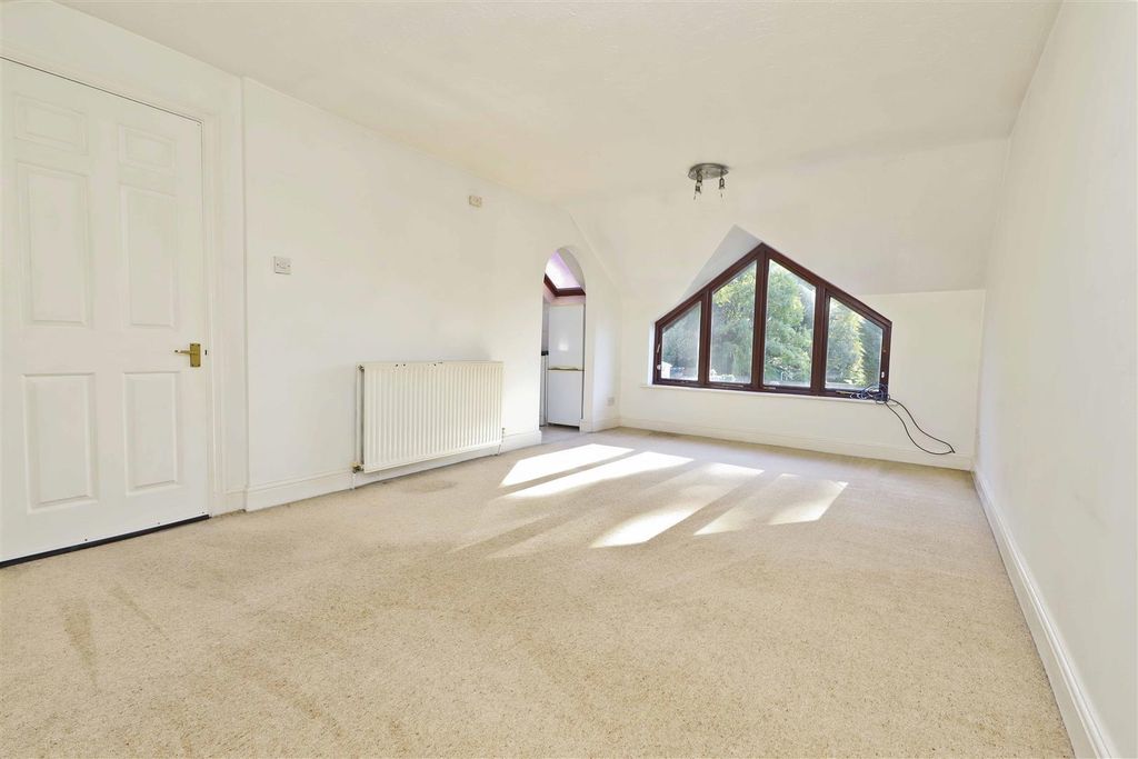 Property photo 2 of 10 Living Room