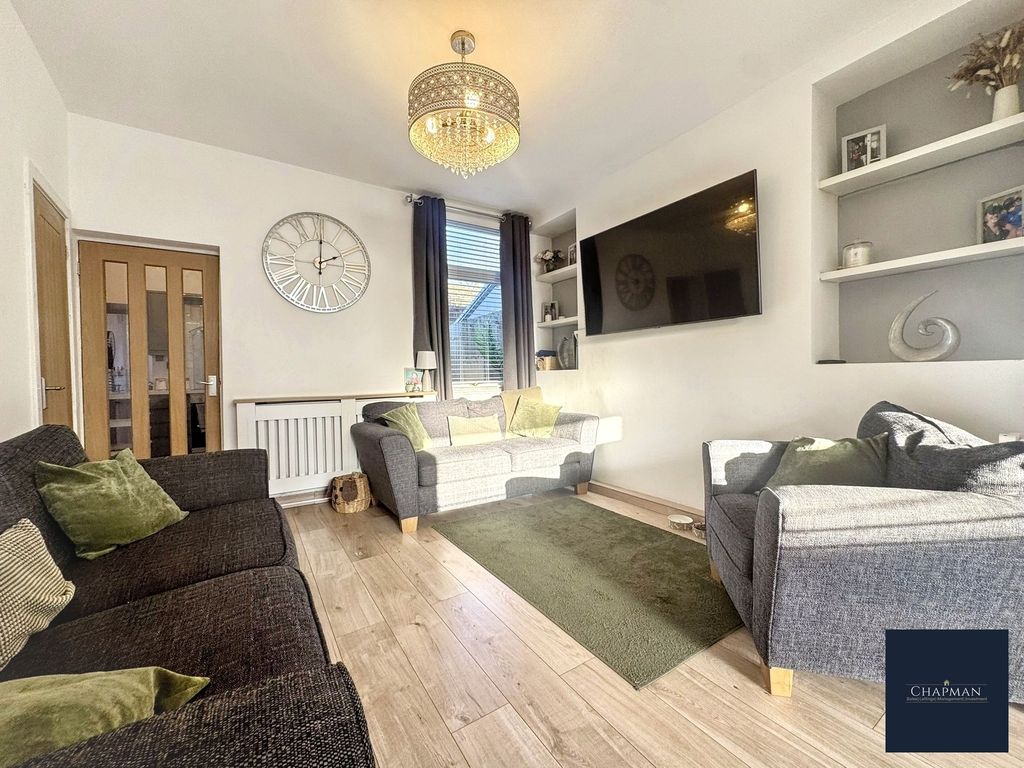 Property photo 2 of 25