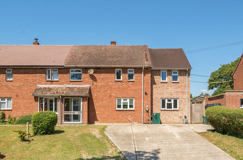 Property photo 1 of 13 1321387-25-687111...