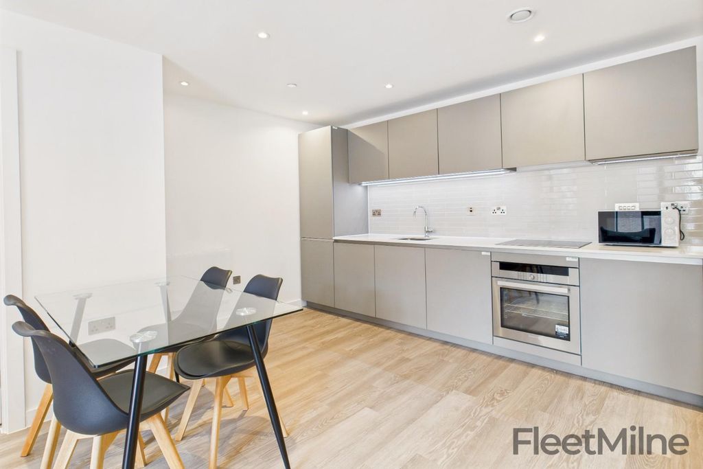 Property photo 3 of 12 Kitchen