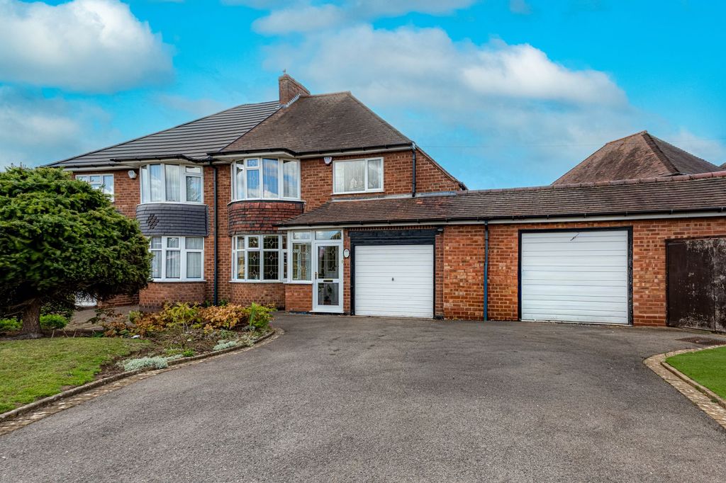 Property photo 1 of 33