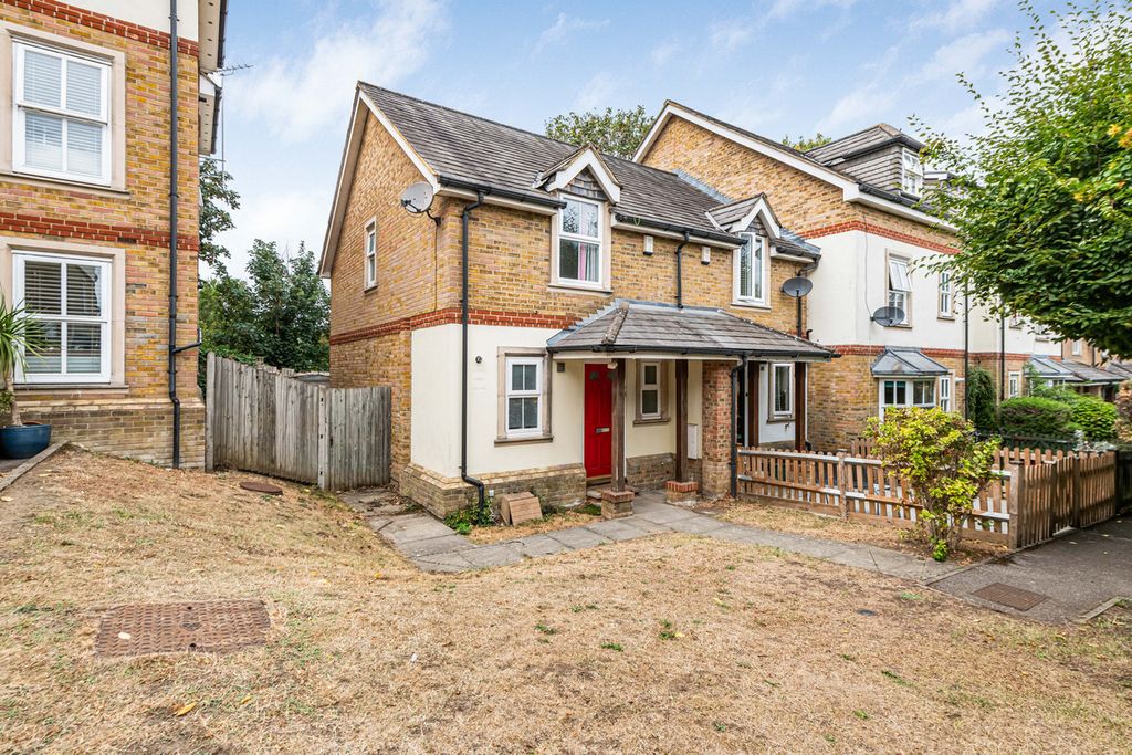 Property photo 1 of 12