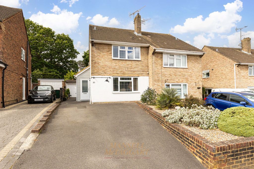 Property photo 1 of 27