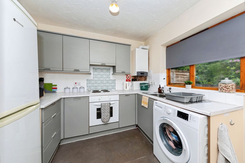 Property photo 2 of 17 Photo