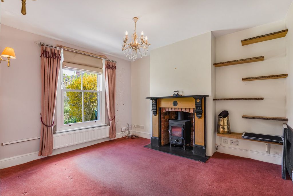 Property photo 3 of 17