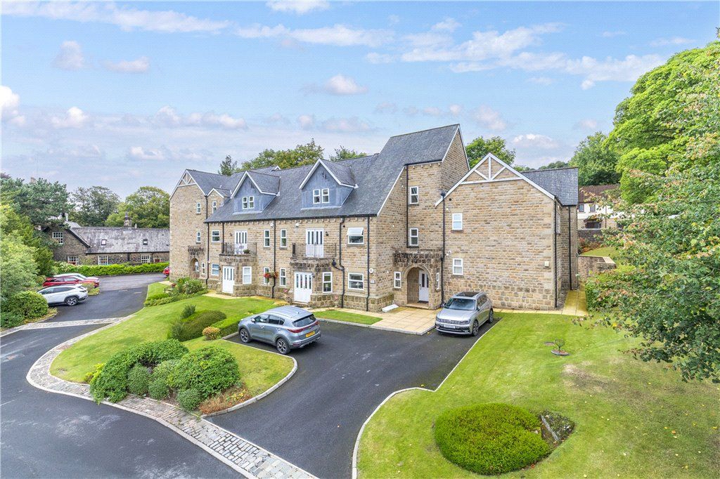 Property photo 1 of 15 Regency Court