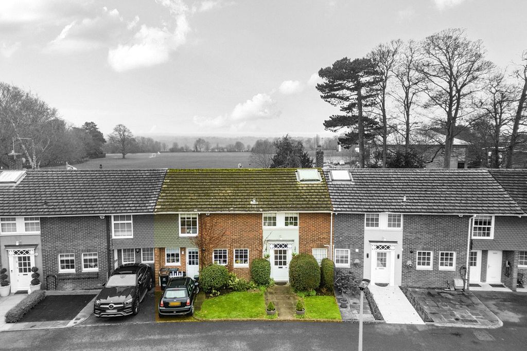 Property photo 1 of 28 External