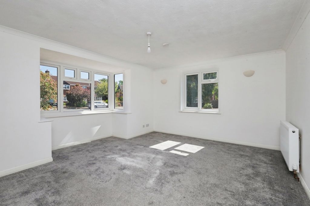 Property photo 3 of 12 Pbox-Img.Jpg