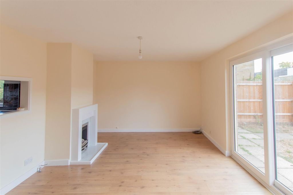 Property photo 3 of 8 Img_2737.Jpg