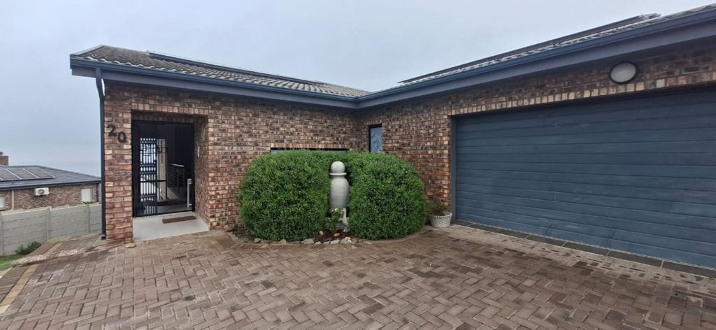 Property photo 1 of 43