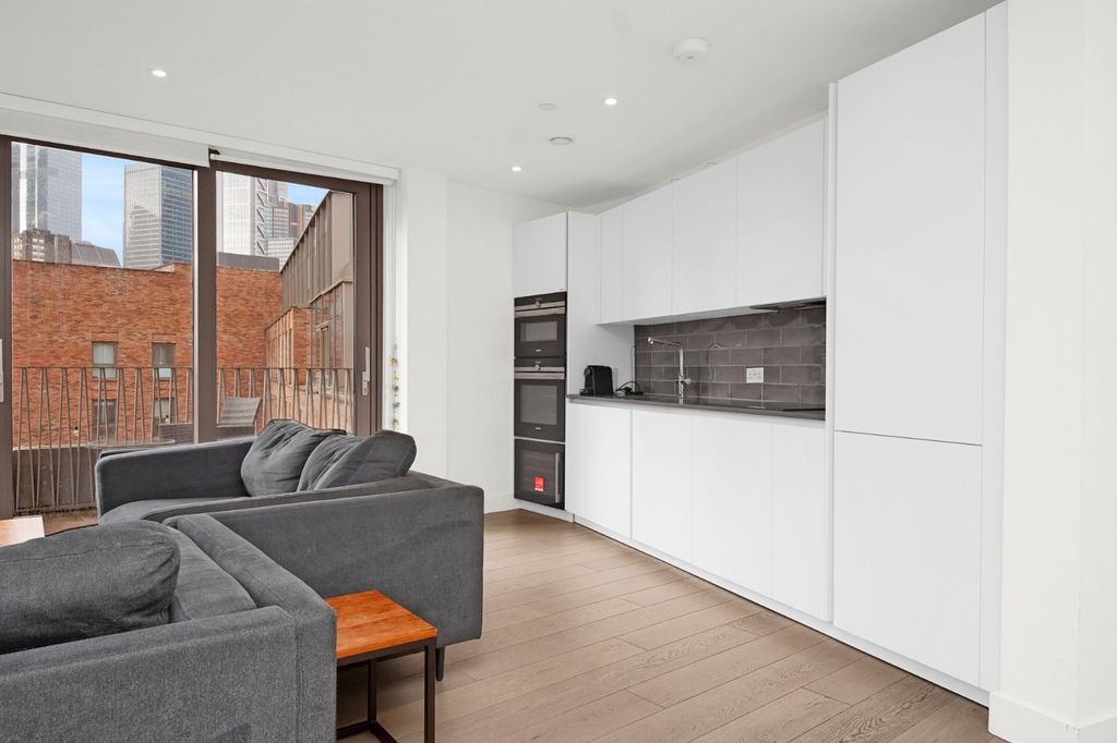 Property photo 3 of 30 Picture No. 39