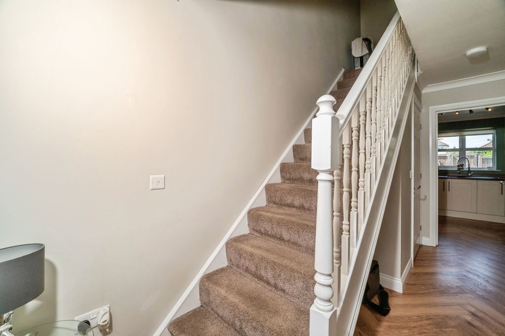 Property photo 2 of 27 Pbox-Img.Jpg