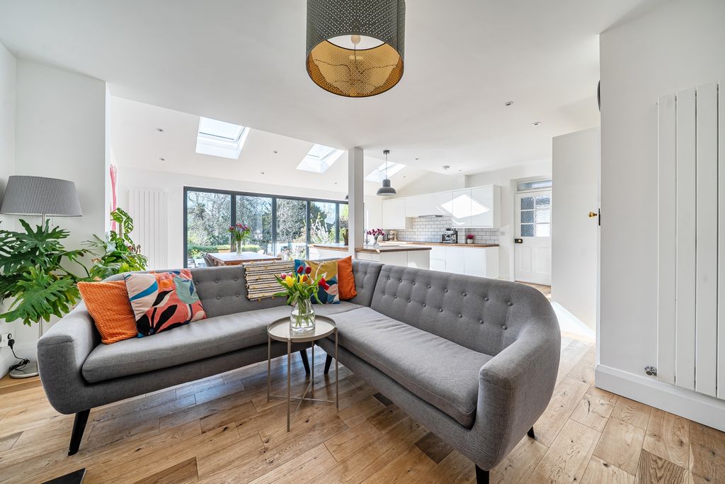 Property photo 2 of 17 1439058-17-69d53A738B666