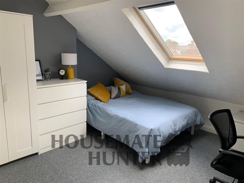 Property photo 3 of 12 Img-3297.Jpg