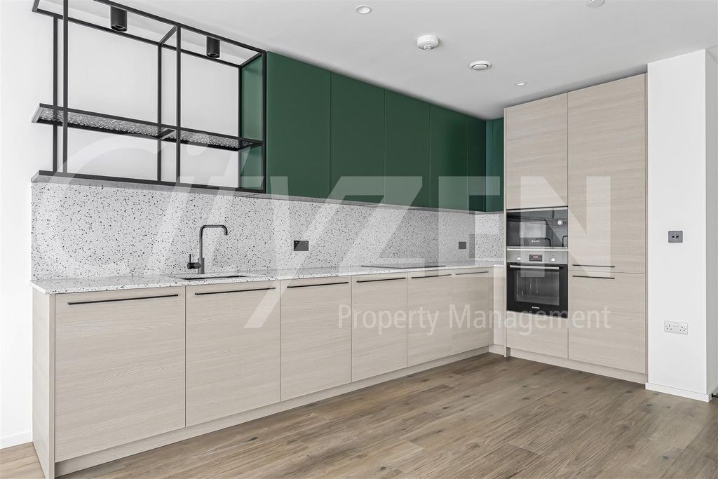 Property photo 3 of 13 Kitchen