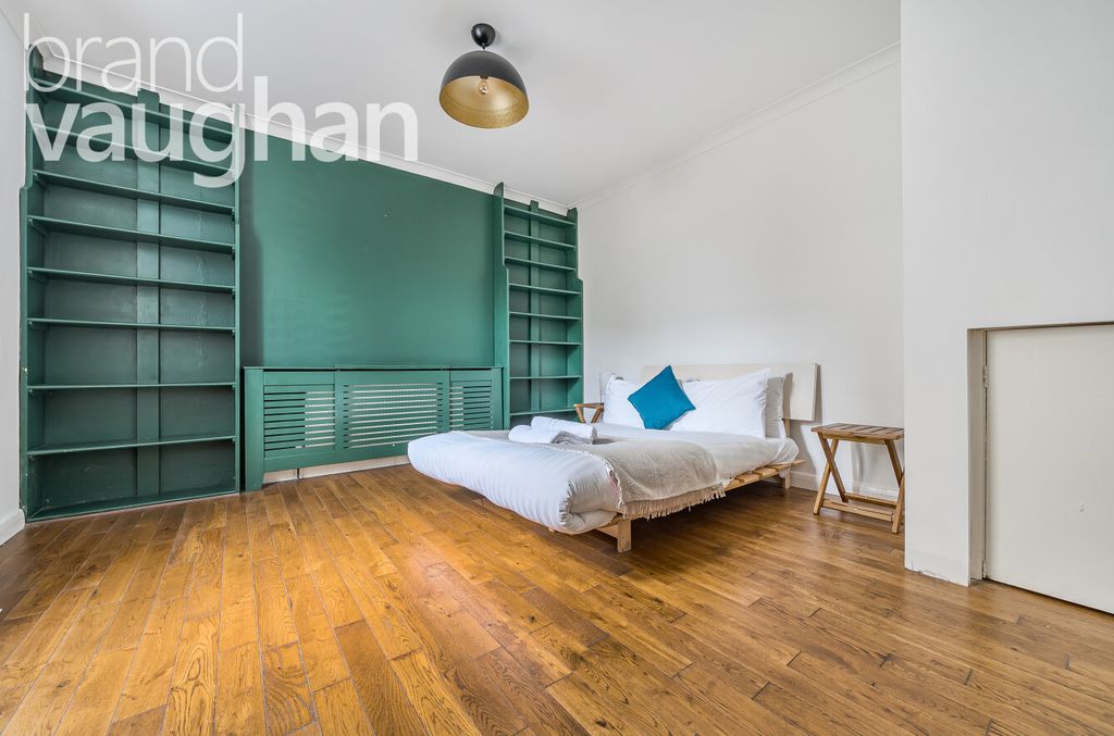 Property photo 3 of 12 Bedroom