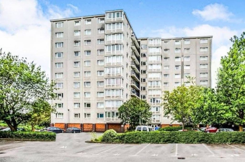 Property photo 1 of 6