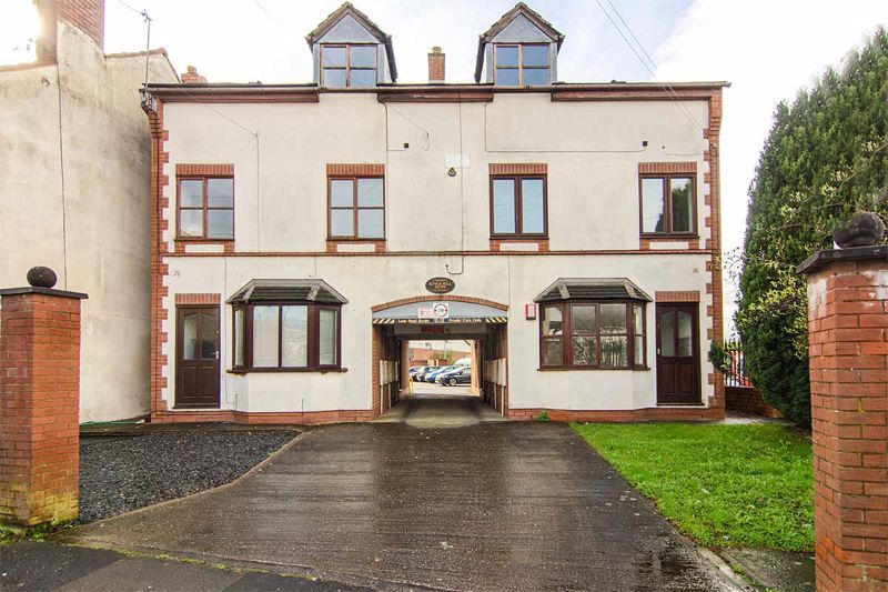 Property photo 1 of 9 Photo 3