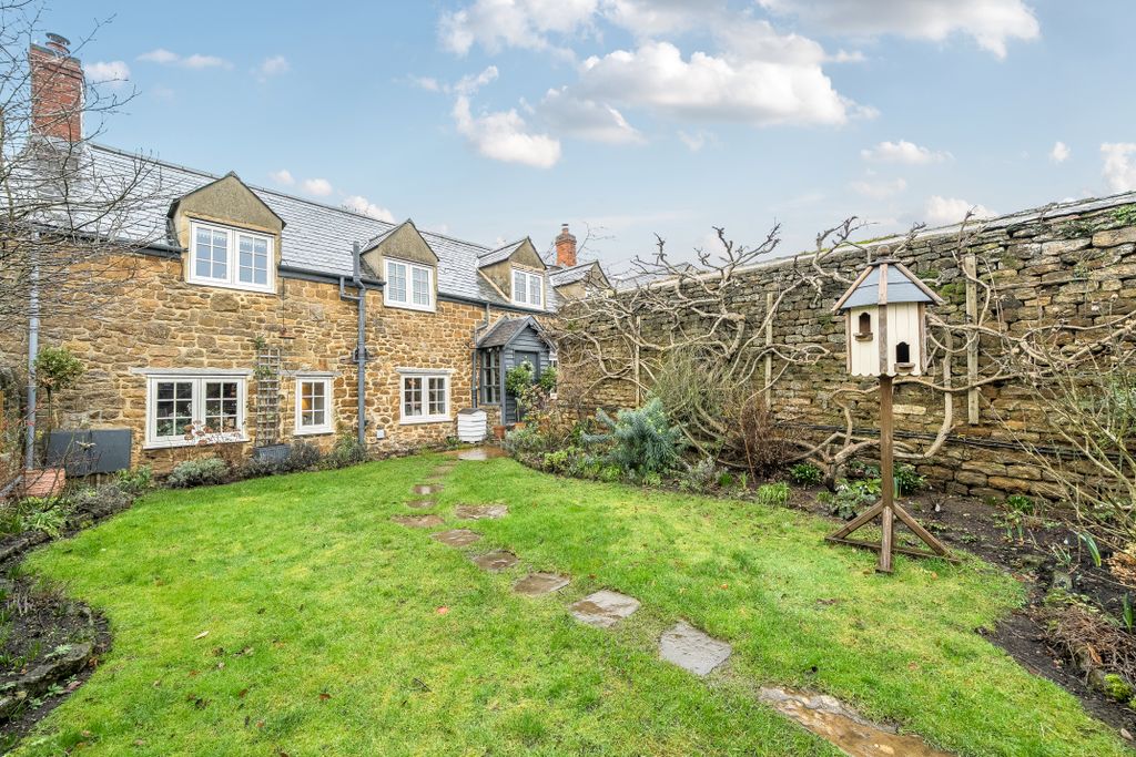 Property photo 1 of 40