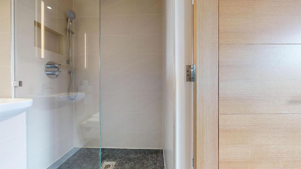 Property photo 1 of 21 66969E5d353d099Aad12F9d4_9d522Aa6F5A917c808A1A4F05